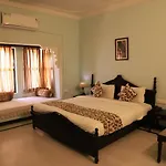 Hotel Ksr Moti Mahal \
