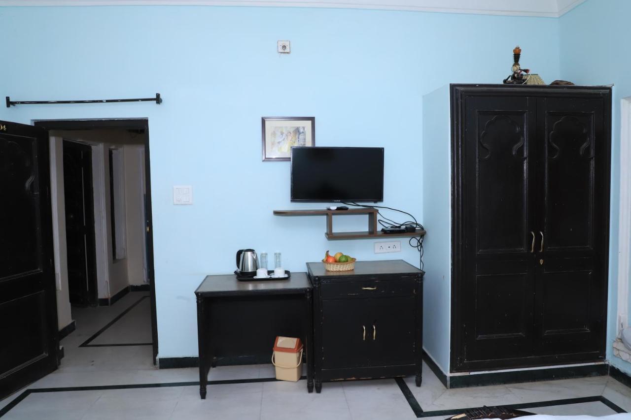 Ksr Moti Mahal 