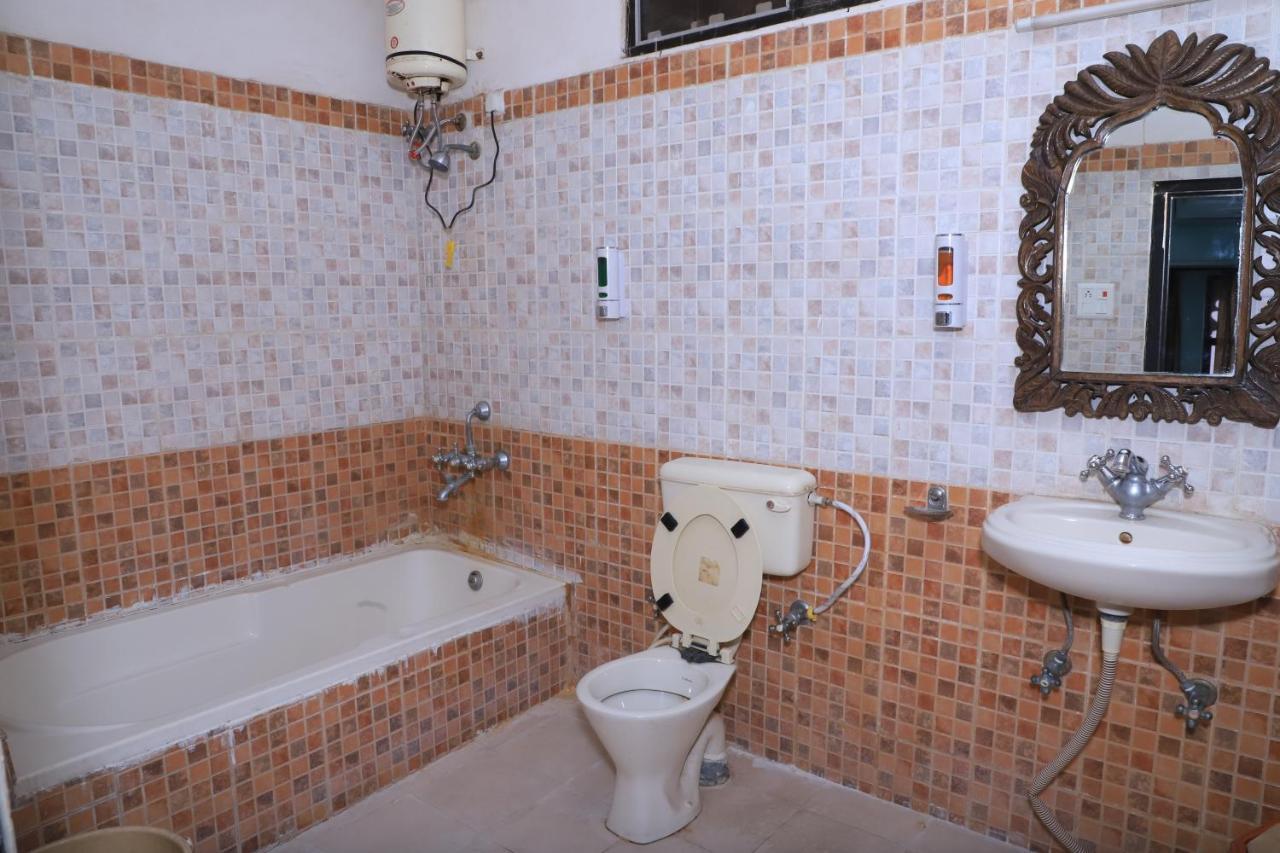 Hotel Ksr Moti Mahal 